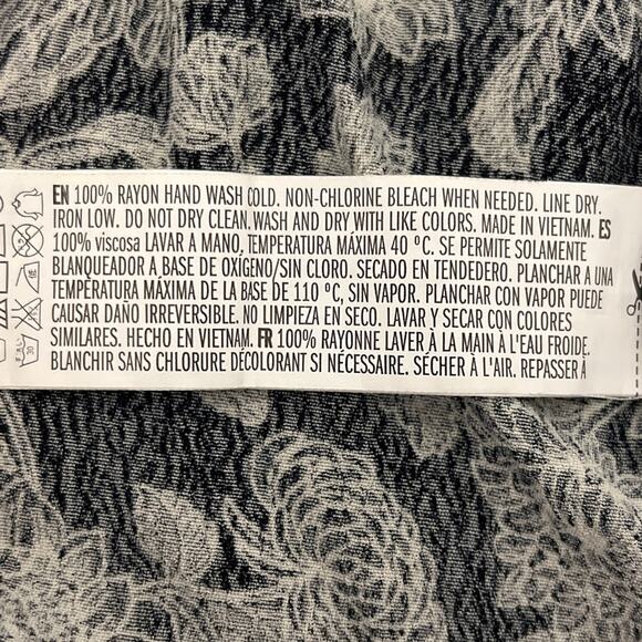 Forever 21 Black & White Floral Kimono Short Sleeve 100%rayon Size Small/Medium - Picture 5 of 5